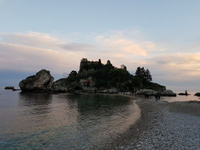 Spiaggia Isola Bella Taormina
JPG 4032 x 3024  Pixels (12.19 MPixels) (4:3)
Keywords: Sicily
