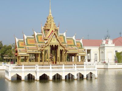The Grand Palace
JPG 2560 x 1920  Pixels (4.92 MPixels) (4:3)
Keywords: Thailand