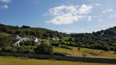 A village hidden amongst the rolling hills
JPG 4032 x 2268  Pixels (9.14 MPixels) (16:9)
Keywords: Devon;Chagford